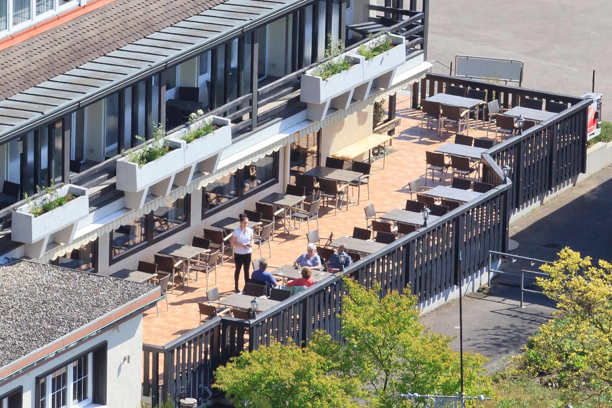 אירינגן Hotel-Restaurant Rebstock מראה חיצוני תמונה